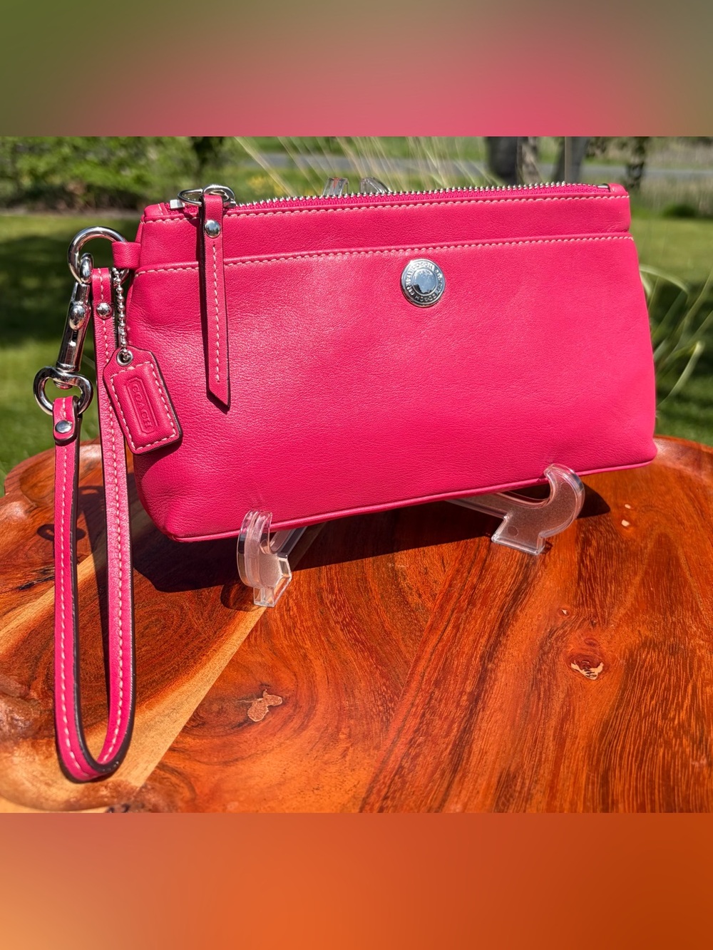 Coach Fuchsia Pink Leather Wristlet Clutch EUC - Picture 4 of 15